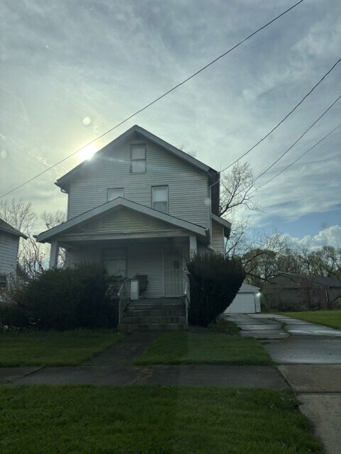 1016 East Ave SE in Warren, OH - Building Photo
