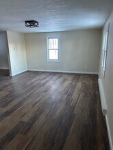 3 Swan Ave in Worcester, MA - Building Photo - Building Photo