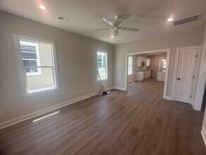 1910 Oak St in Wilmington, NC - Building Photo - Building Photo