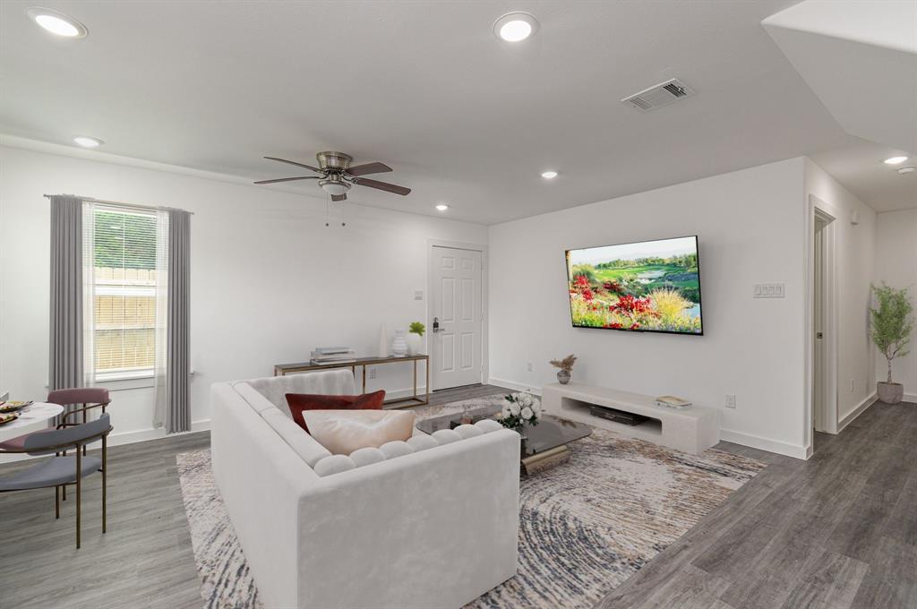 7802 Crestview Dr-Unit -A in Houston, TX - Foto de edificio