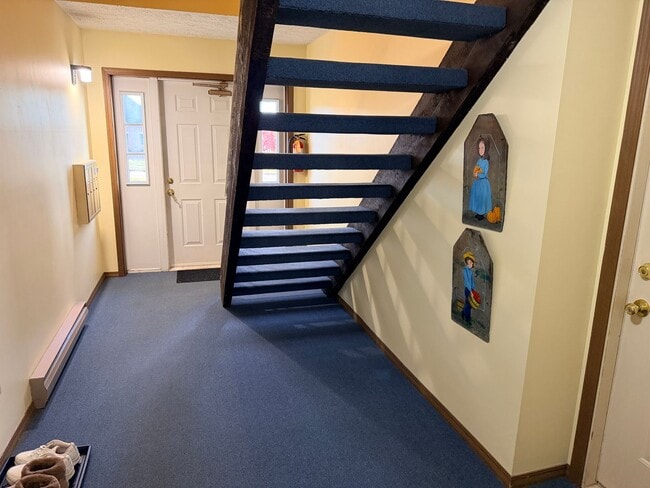 806 Kentwood Dr in Youngstown, OH - Building Photo - Building Photo