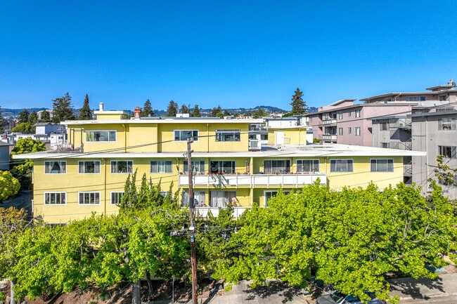 Harrison House in Oakland, CA - Building Photo - Building Photo