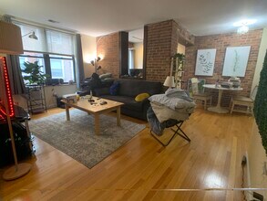 29 Brainerd Rd, Unit 306 in Boston, MA - Foto de edificio - Building Photo