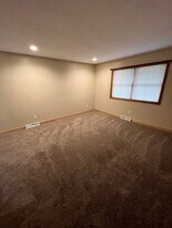 7917-7919 University Ave in Cedar Falls, IA - Building Photo