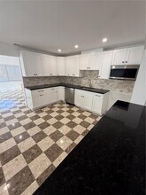 7312 SW 22nd St in Miami, FL - Building Photo - Building Photo