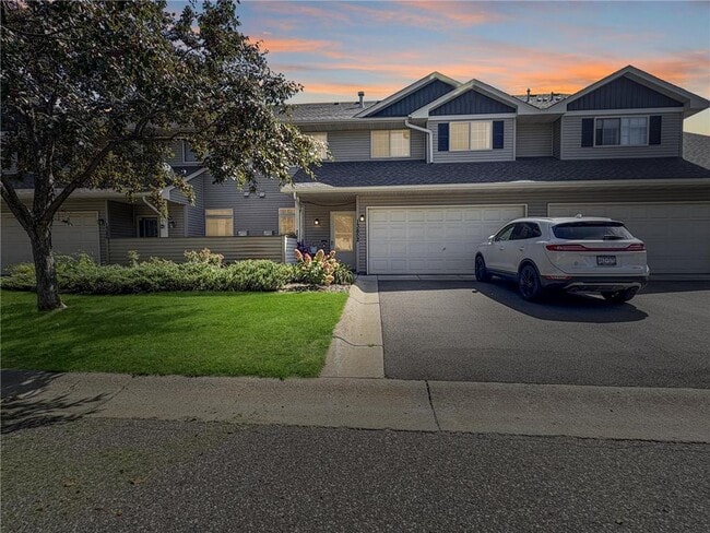 property at 13852 Hyacinth Dr