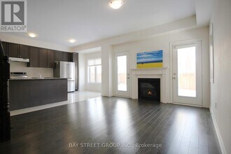 3903 Tufgar Cres in Burlington, ON - Building Photo - Building Photo