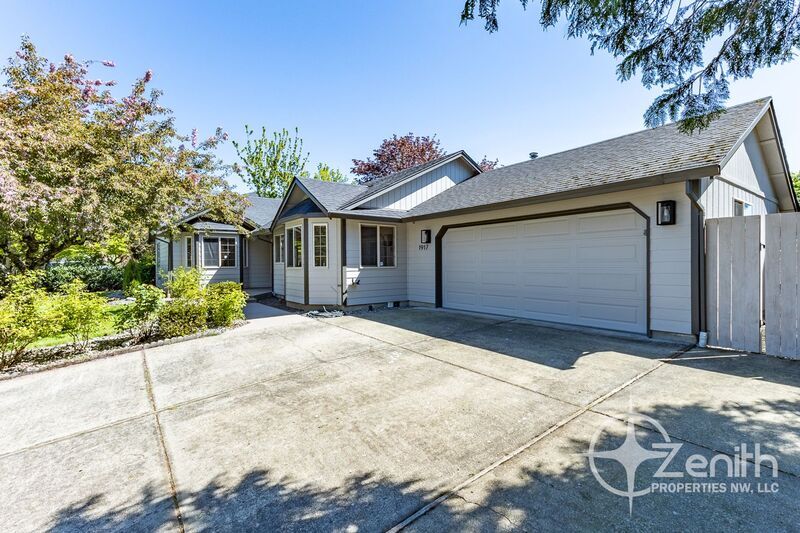 1917 SE 158th Ave in Vancouver, WA - Building Photo