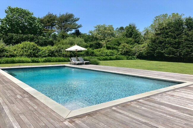761 N Sea Mecox Rd in Southampton, NY - Building Photo - Building Photo