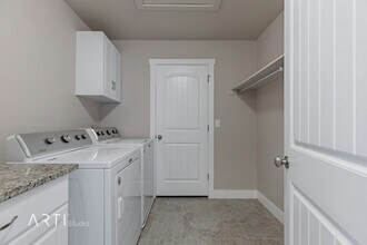 1317 SilverCrest Dr in Saratoga Springs, UT - Building Photo - Building Photo
