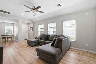 11036 N Lake Mist Ln in Willis, TX - Building Photo - Building Photo