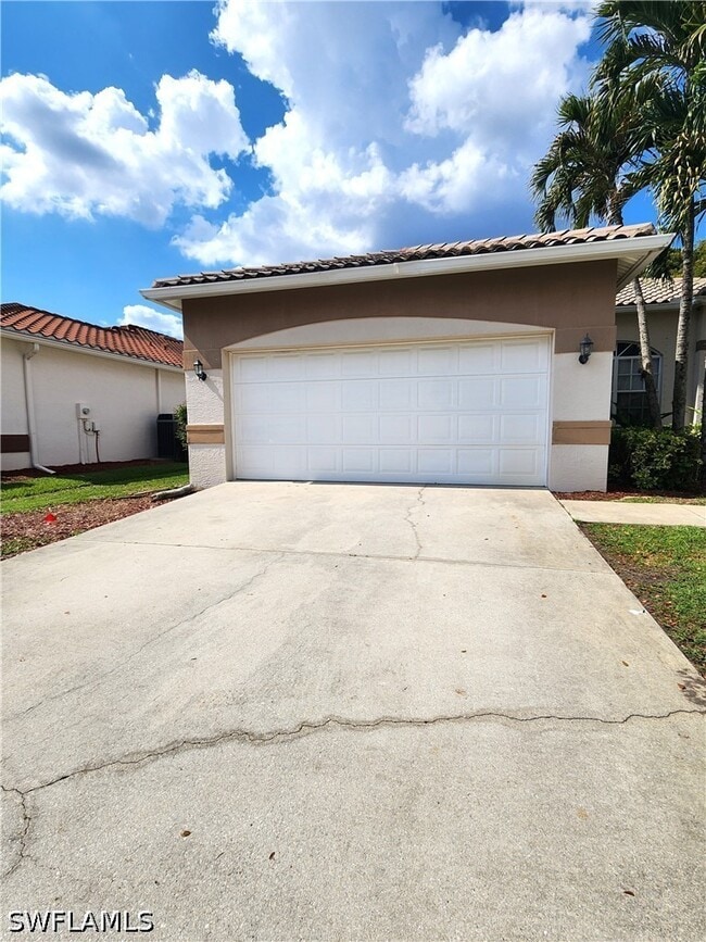 property at 11082 Lakeland Cir