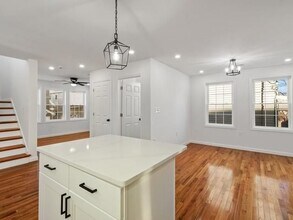 24 St James St in Providence, RI - Foto de edificio - Building Photo