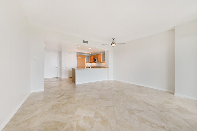 322 E Karen Ave in Las Vegas, NV - Building Photo - Building Photo