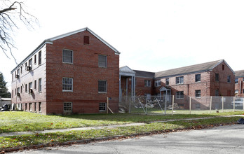 Ryburn Court Apartments in Dayton, OH - Building Photo - Building Photo