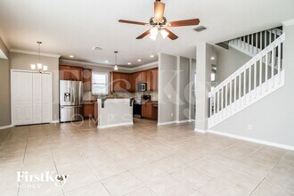 483 Sycamore Springs St in Debary, FL - Foto de edificio - Building Photo
