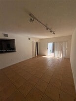 4708 NW 114th Ave in Doral, FL - Building Photo