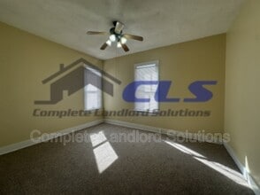 1009 S 8th St in Terre Haute, IN - Foto de edificio - Building Photo