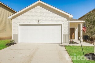14637 Maple Ter in San Antonio, TX - Building Photo