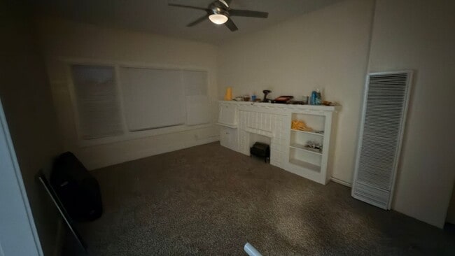 1510 E Broadway in Long Beach, CA - Building Photo - Building Photo