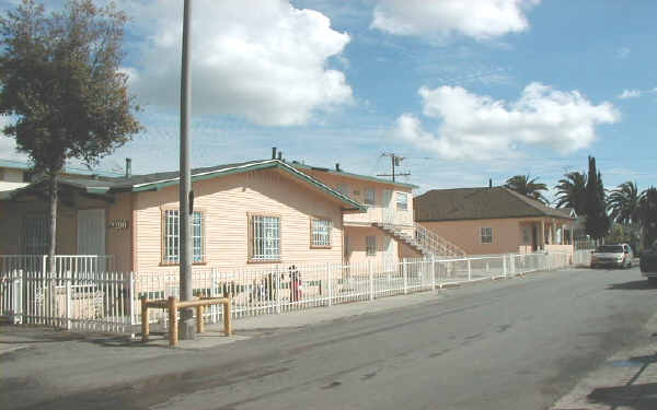 1424-1444 Dawson Ave in Long Beach, CA - Foto de edificio - Building Photo