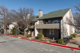 Stratford Place in Oklahoma City, OK - Building Photo