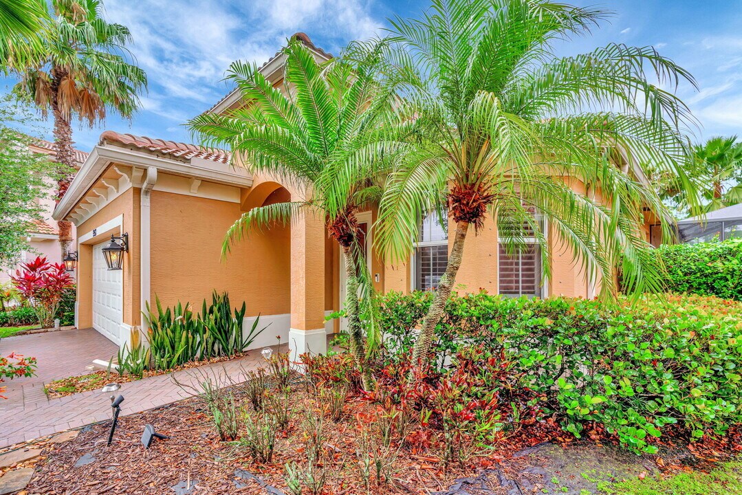5859 SE Split Oak Trail in Hobe Sound, FL - Foto de edificio