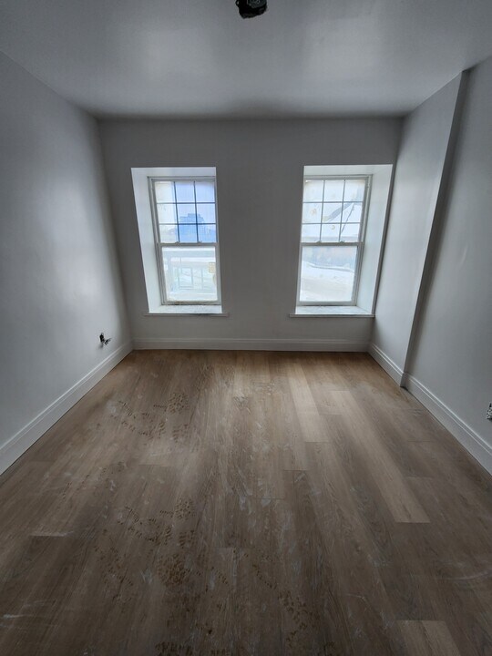 52 Macdonell St in Guelph, ON - Building Photo