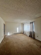 75 Davos Pointe in Woodridge, NY - Building Photo - Building Photo