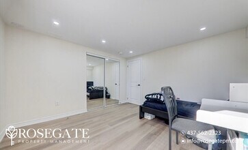 35 Darlingside Dr in Toronto, ON - Building Photo - Building Photo