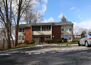 Eden Roc Apartments in Poughkeepsie, NY - Building Photo - Building Photo