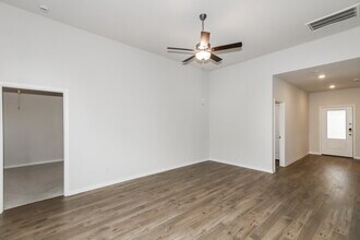 208 Lgt Smt Dr in Katy, TX - Building Photo - Building Photo