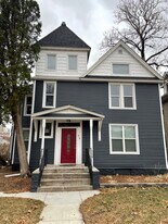 416 N Broad St, Unit Apt A in Mankato, MN - Building Photo