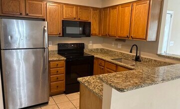 319 Waters Edge Ln in Madison, AL - Foto de edificio - Building Photo