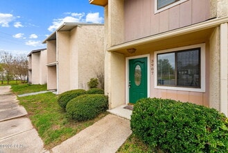 3907 Venetian Cir in Panama City, FL - Building Photo - Building Photo