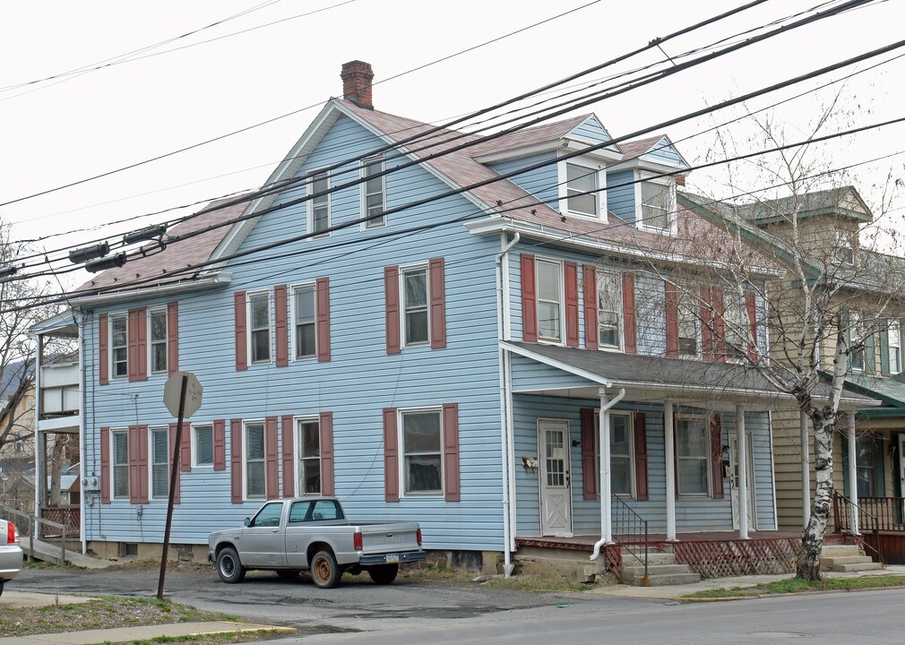 422-424 Reagan St in Sunbury, PA - Building Photo