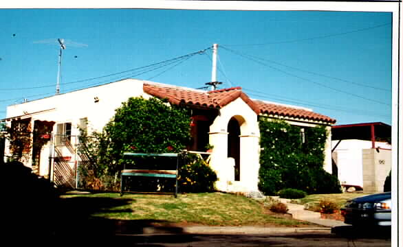 2217-2219 Channel Dr in Ventura, CA - Building Photo - Building Photo
