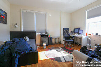 59 Egmont St, Unit 1 in Brookline, MA - Building Photo - Building Photo