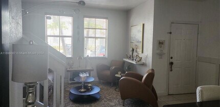 15618 SW 39th St in Miramar, FL - Foto de edificio - Building Photo
