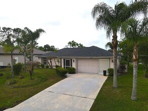 142 Rolling Sands Dr in Palm Coast, FL - Building Photo - Building Photo
