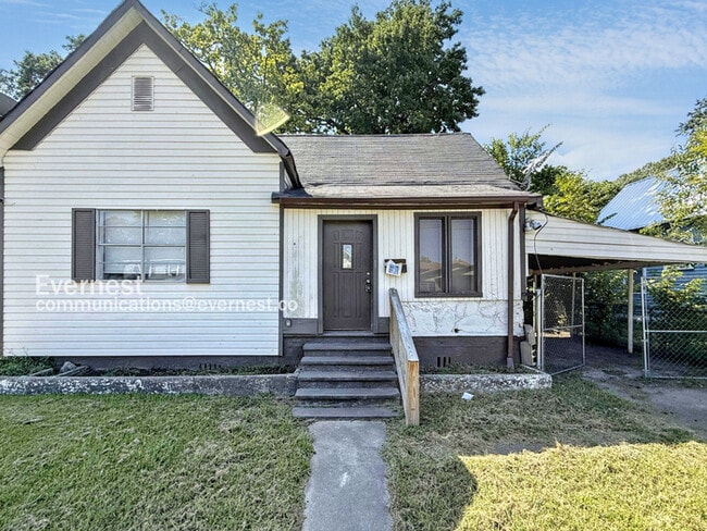 property at 1302 Frisco St