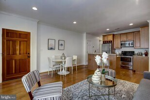 1513 Constitution Ave NE, Unit Apt 2 in Washington, DC - Building Photo