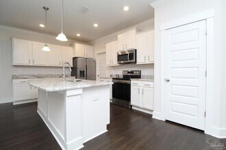 717 Brambling Ct in Cantonment, FL - Foto de edificio - Building Photo