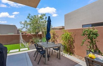 3214 S Red Sands Way in Hurricane, UT - Building Photo - Building Photo