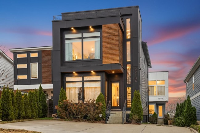 2210 14th Ave N in Nashville, TN - Foto de edificio - Building Photo