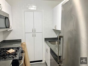 EAST 56 STREET in New York, NY - Building Photo - Building Photo