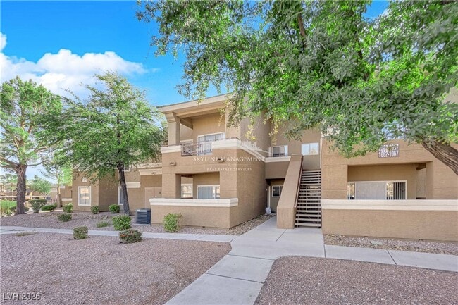 property at 8070 W Russell Rd