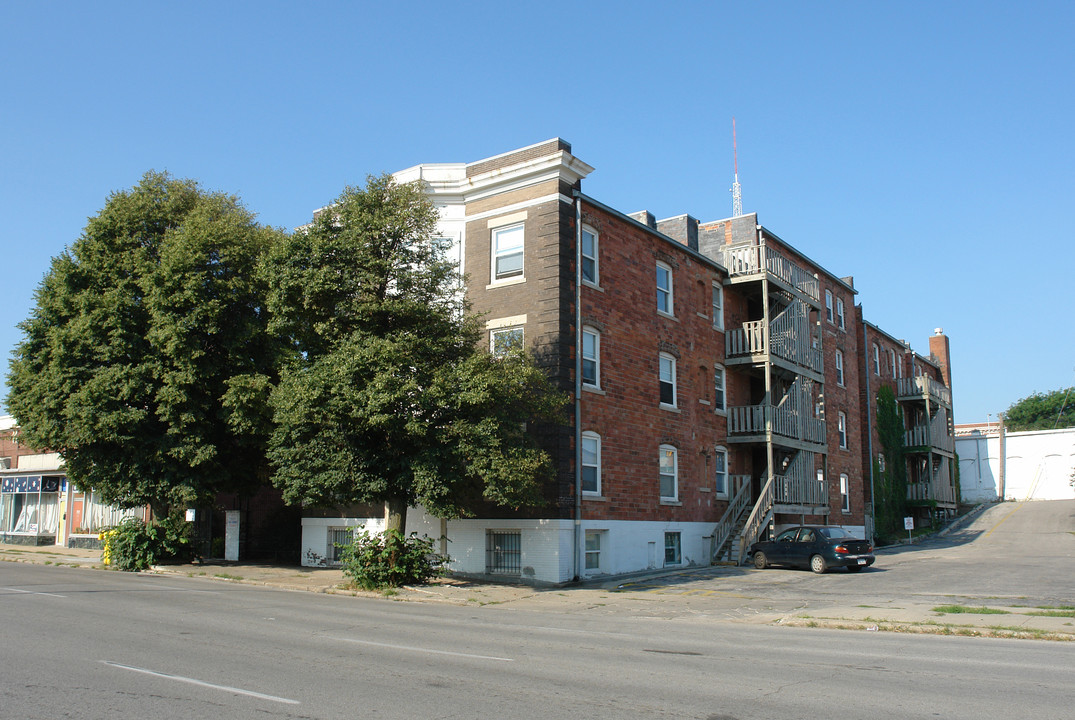 Hamilton Gardens in Omaha, NE - Building Photo