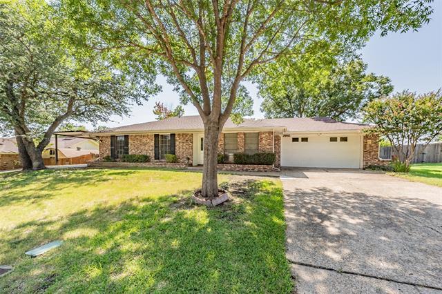 2890 Elsinor Dr in Fort Worth, TX - Foto de edificio