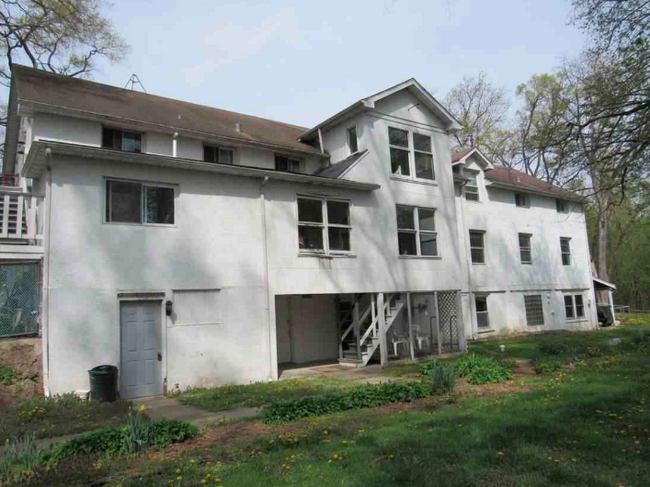 38185 N State Park Rd in Spring Grove, IL - Building Photo - Building Photo